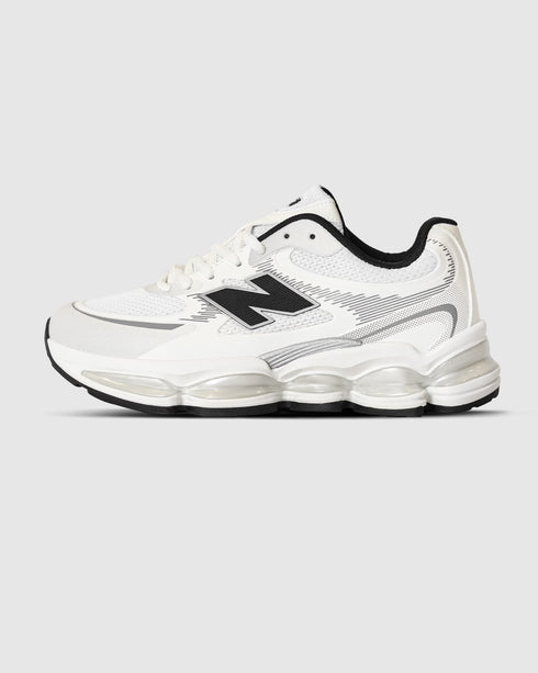NEW BALANCE 2000