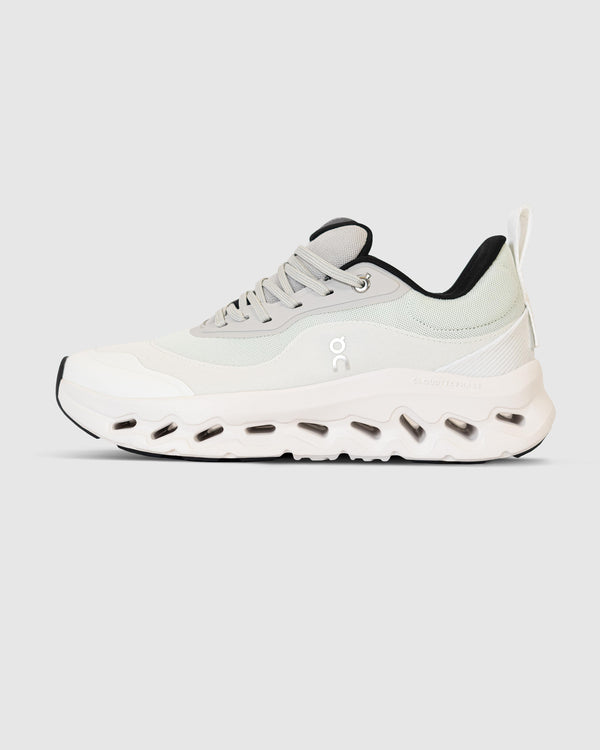 ON CLOUD LOEWE