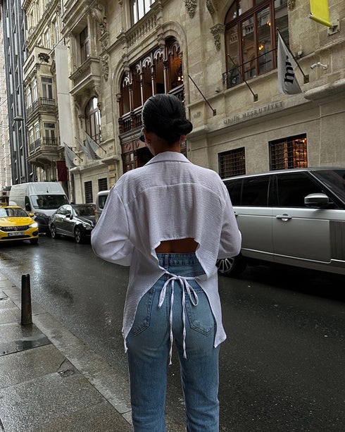 STYLE-White-Backless Shirt