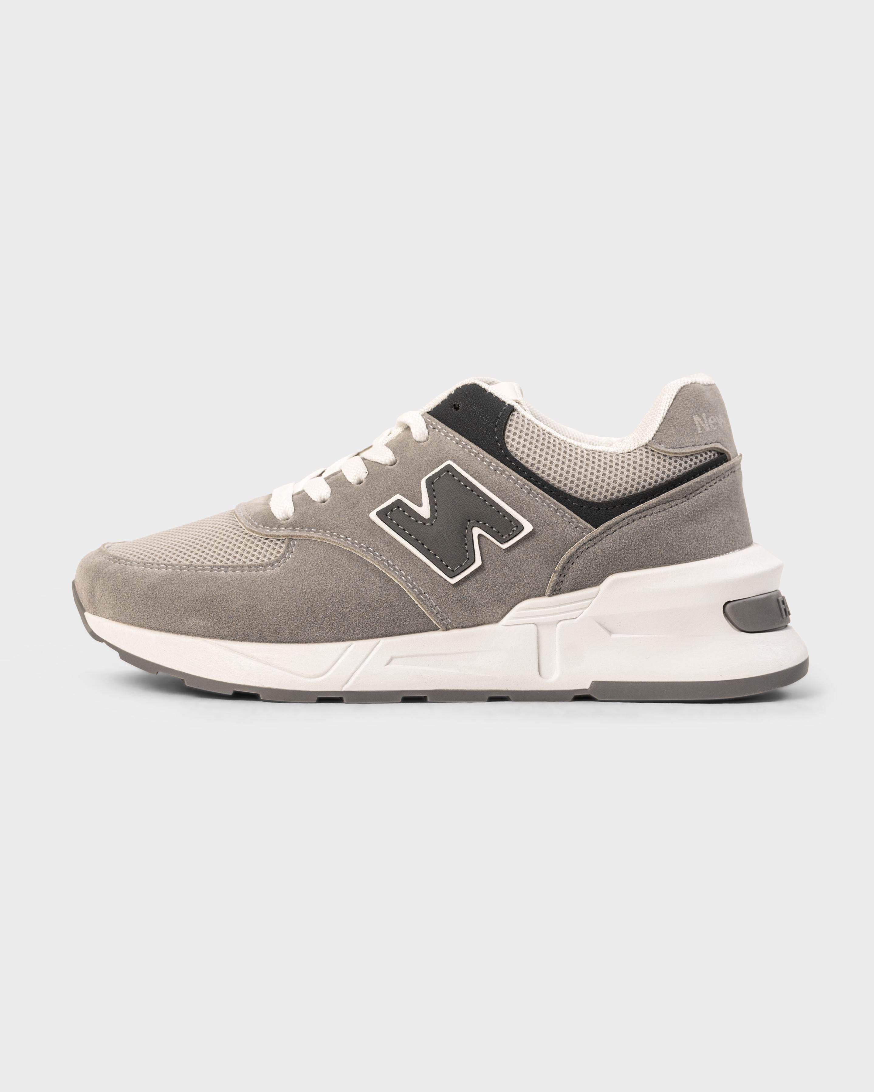 NEW BALANCE 997 RUNNING SHOES