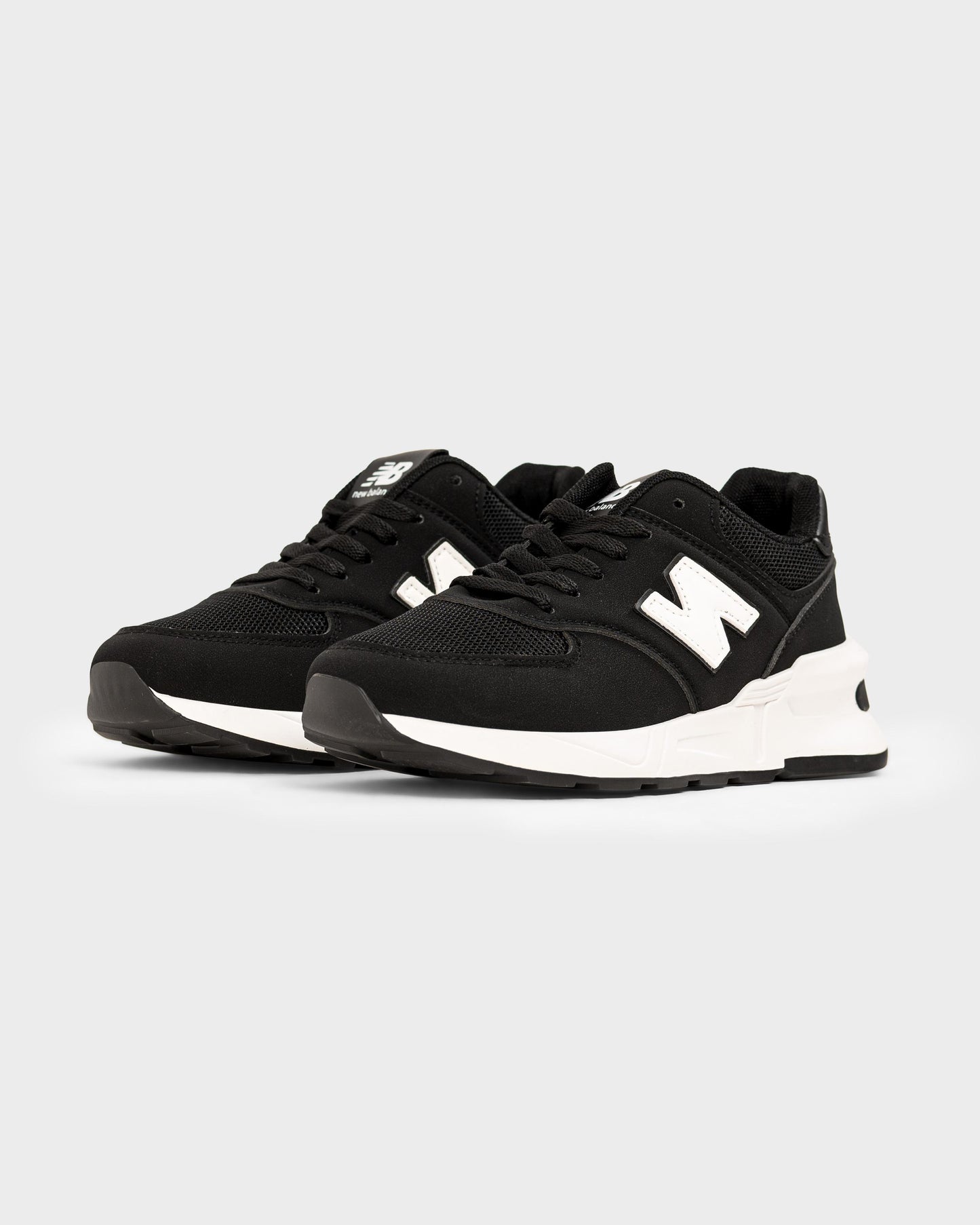 NEW BALANCE 997 RUNNING SHOES