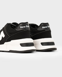 NEW BALANCE 997 RUNNING SHOES