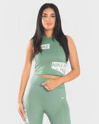 NIKE PRO CROP TOP "SALE"