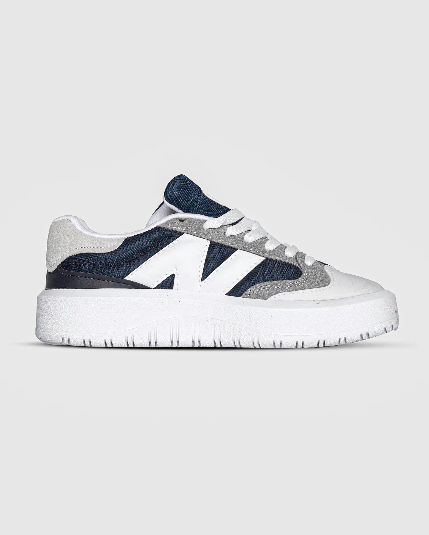 NEW BALANCE 574 CLASSICS SNEAKERS (8380228305177)