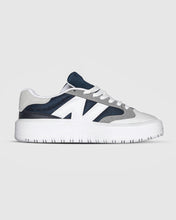 Load image into Gallery viewer, NEW BALANCE 574 CLASSICS SNEAKERS (8380228305177)