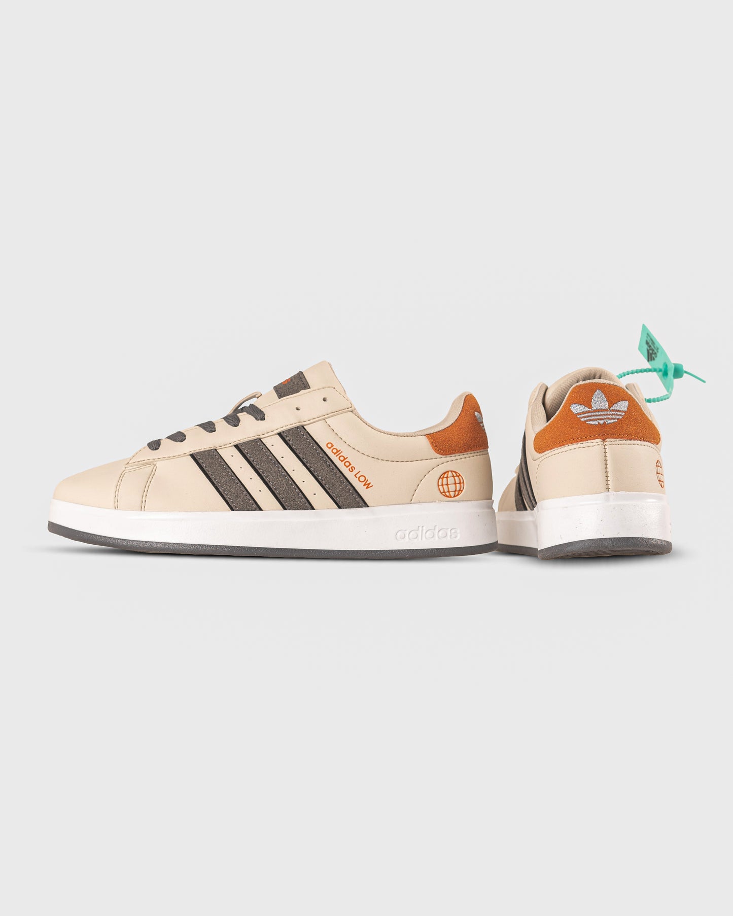 ADIDAS GLOBE LEATHER SHOES