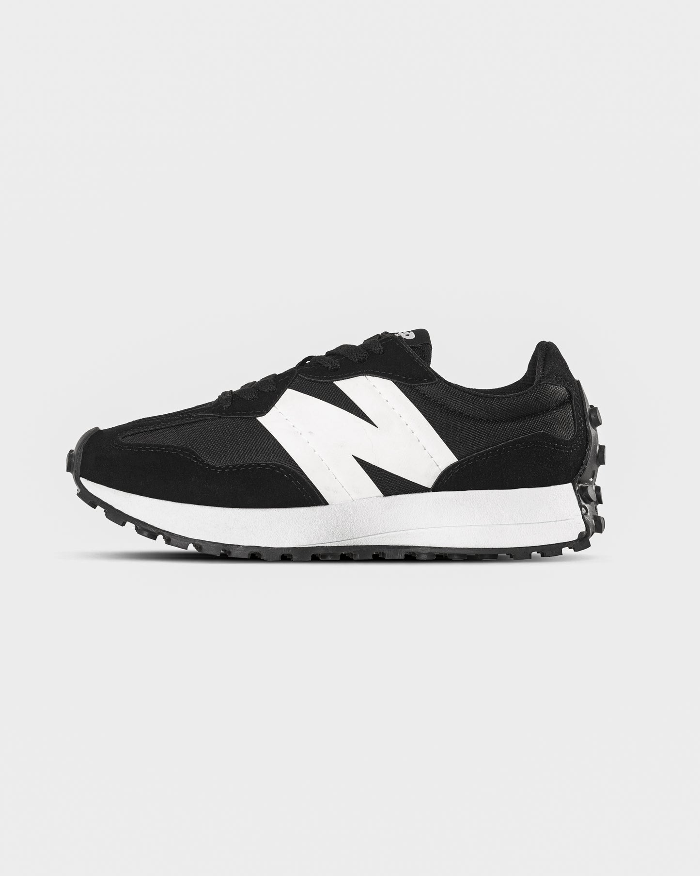 NEW BALANCE 327 RETRO SNEAKERS