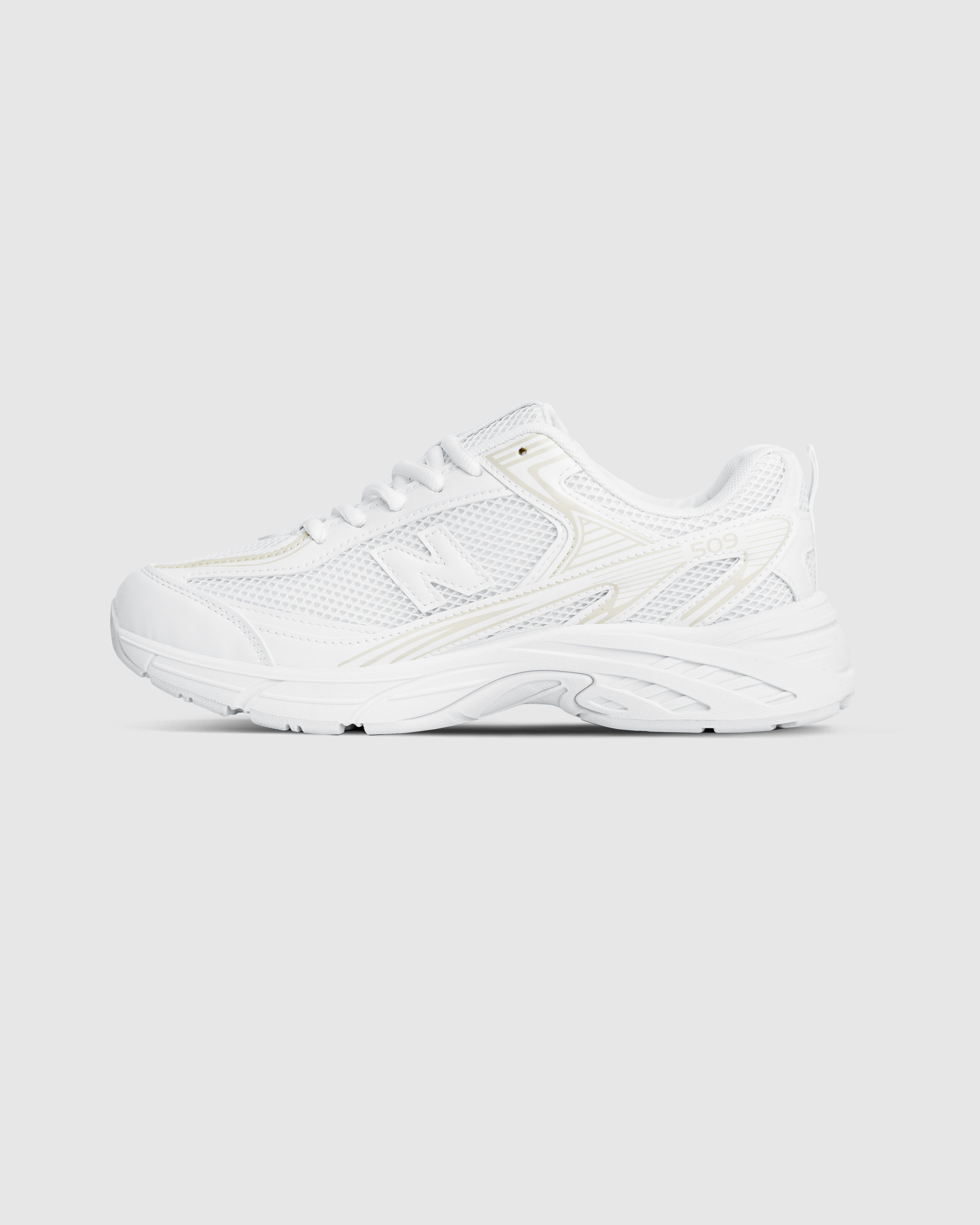 NEW BALANCE 509 SHOES