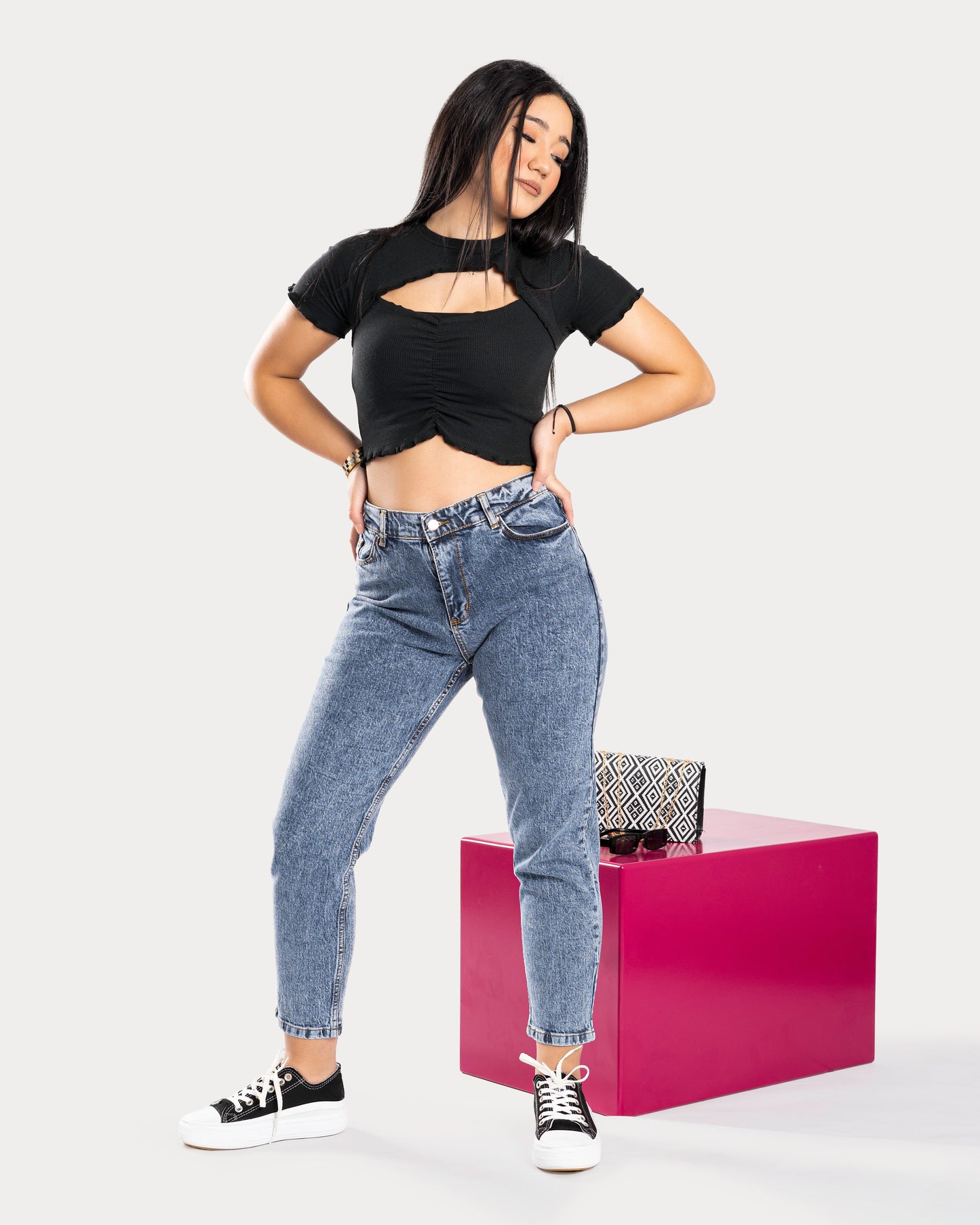 STYLE-Black-Joy Cut Crop Top