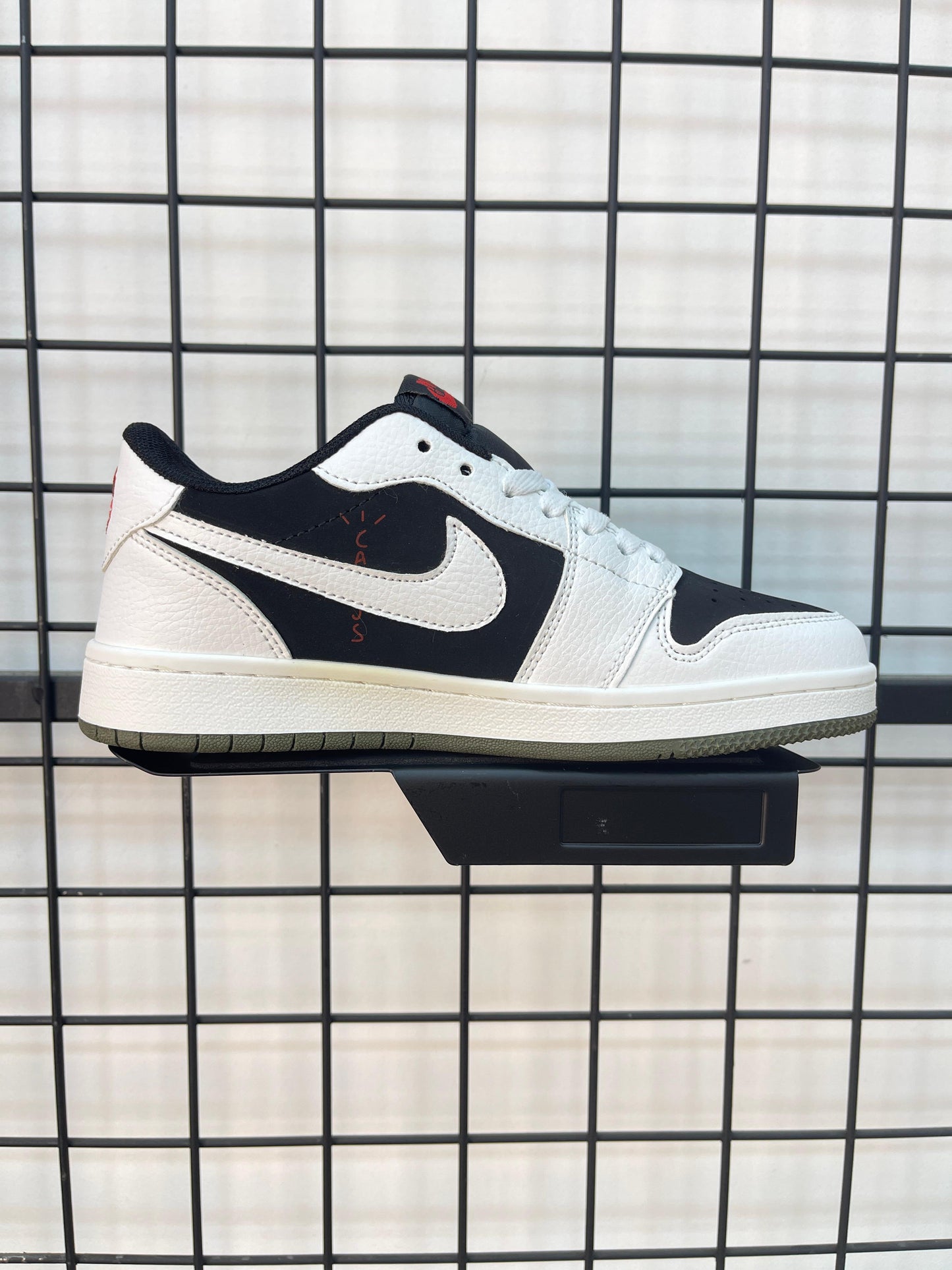 AIR JORDAN 1 LOW X TRAVIS SCOTT