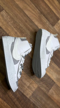 NIKE BLAZER MID X SACAI "SALE"