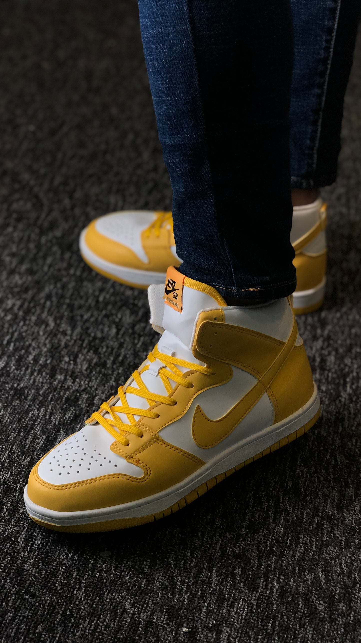 NIKE DUNK HIGH SHOES