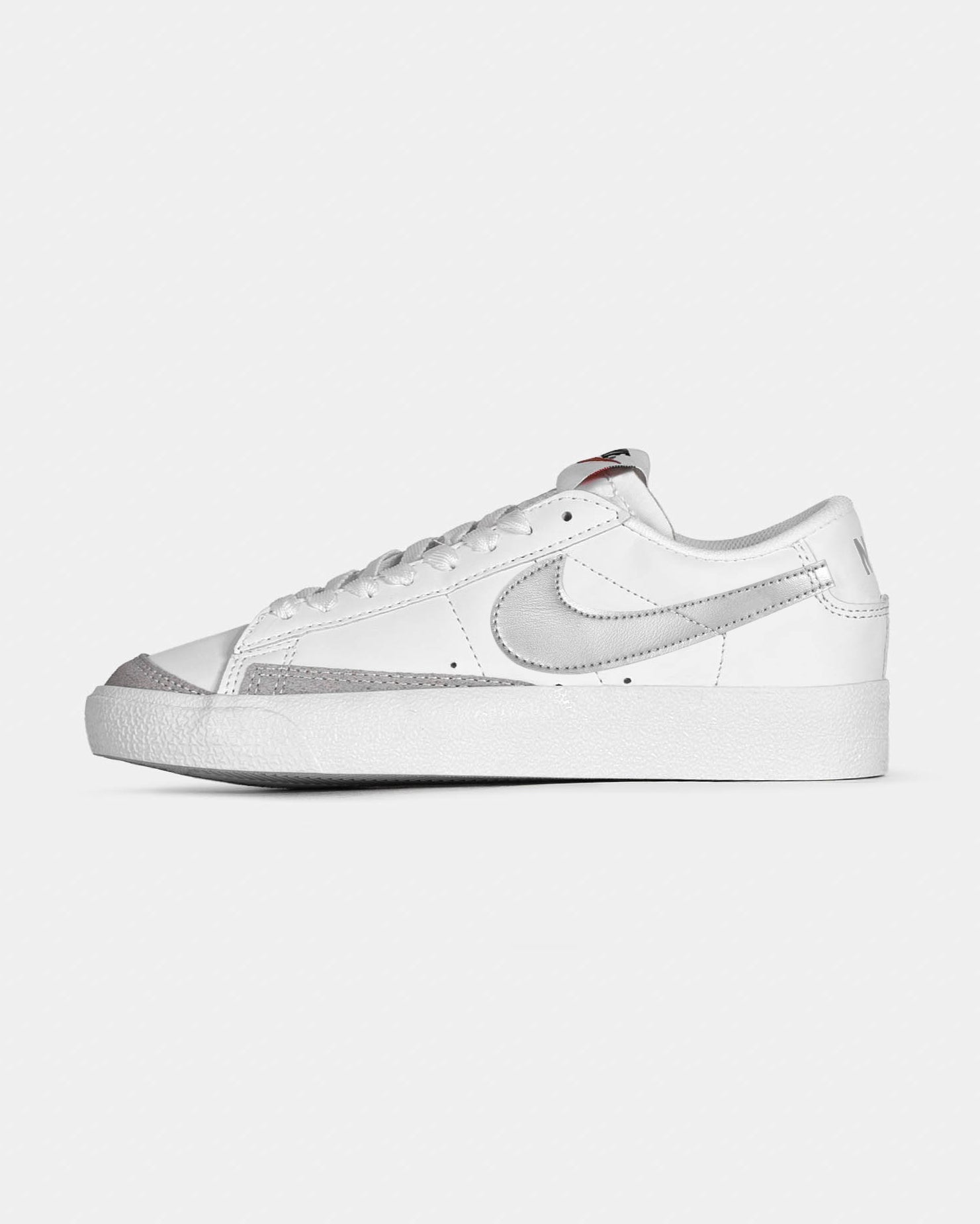 NIKE BLAZER WHITE SHOES (6798351564902) (8195132752153)